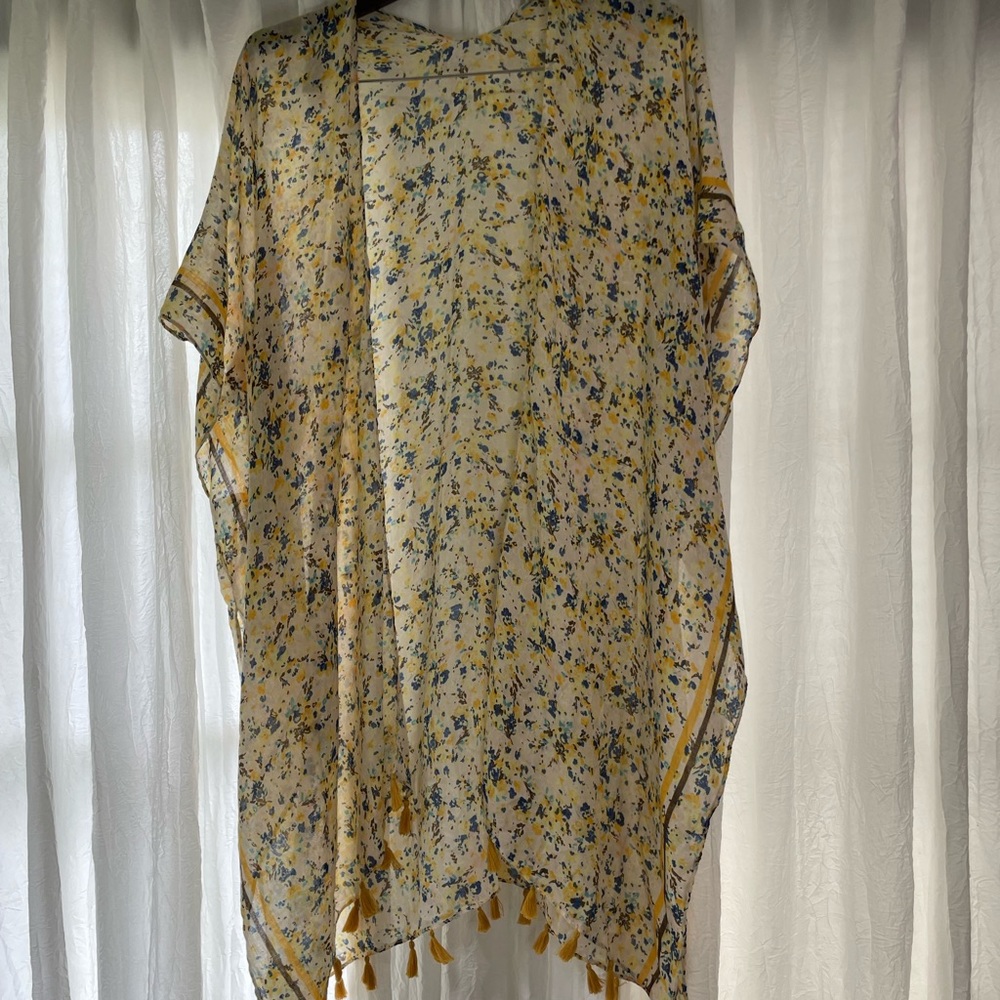 NWOT soft one size fits most coverup kimono